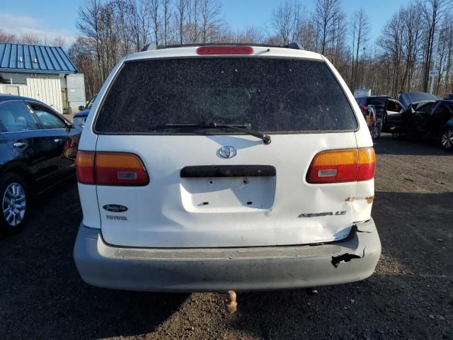 2000 Toyota Sienna LE