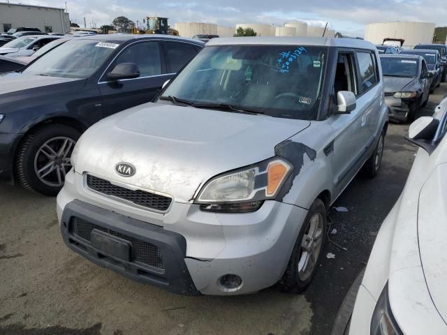 2010 KIA Soul +