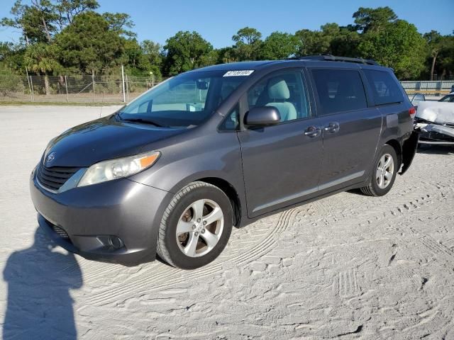 2011 Toyota Sienna LE