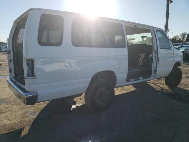 2011 Ford Econoline E350 Super Duty Wagon