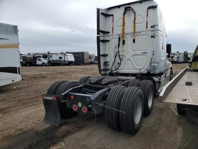 2018 Freightliner Cascadia 125