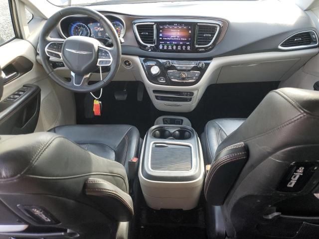 2017 Chrysler Pacifica Touring L Plus