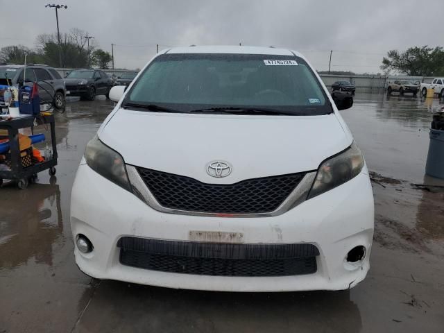 2013 Toyota Sienna Sport