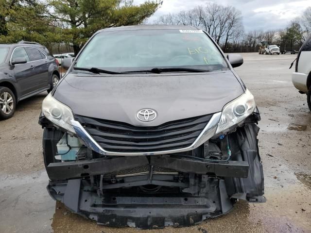 2012 Toyota Sienna LE