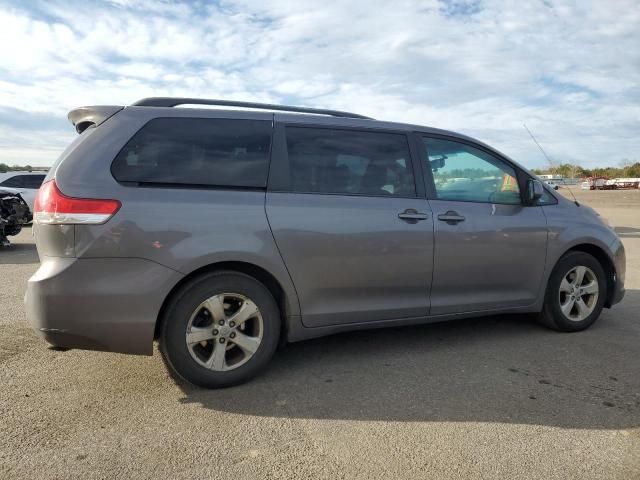 2011 Toyota Sienna LE