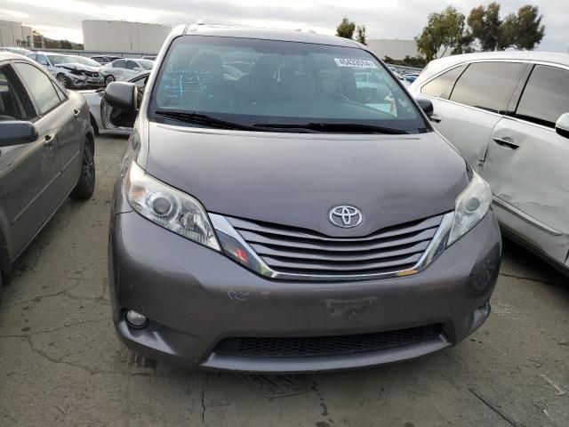 2016 Toyota Sienna XLE