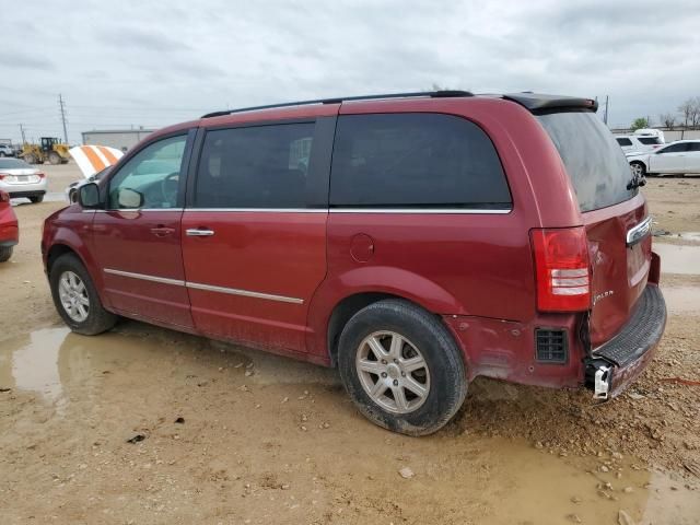 2010 Chrysler Town & Country Touring