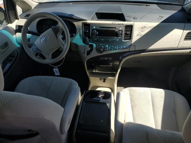 2014 Toyota Sienna LE