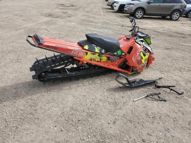 2016 Bombardier Snowmobile