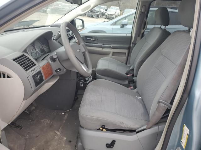 2008 Chrysler Town & Country LX