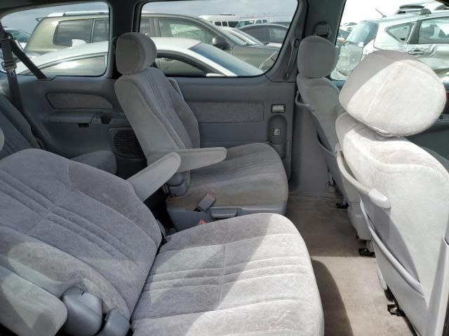 1998 Toyota Sienna LE