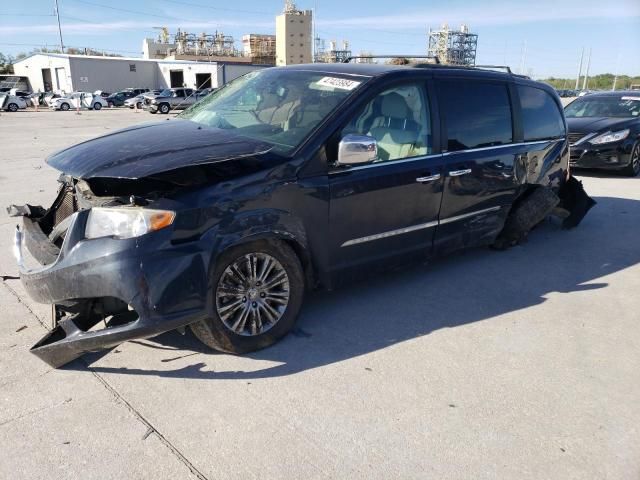 2014 Chrysler Town & Country Touring L