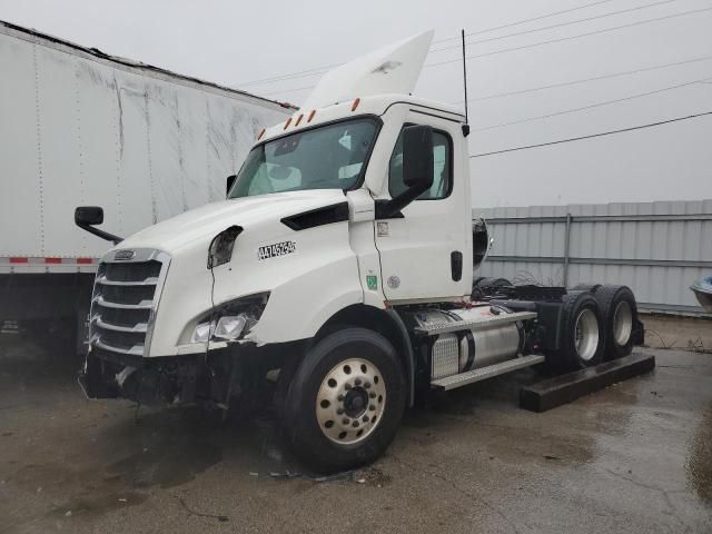 2022 Freightliner Cascadia 116