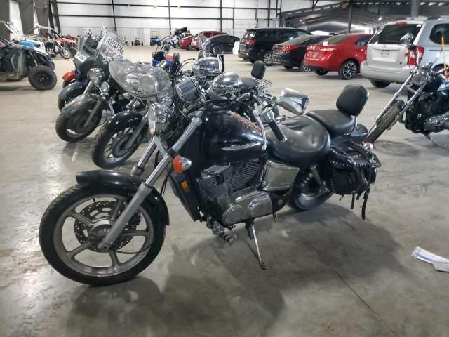 2004 Honda VT1100 C