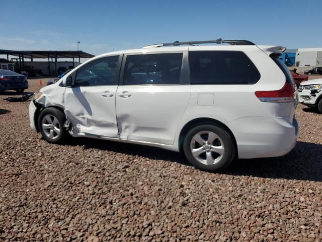 2013 Toyota Sienna LE