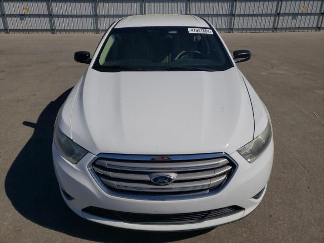 2014 Ford Taurus SE