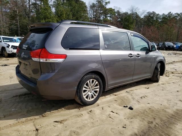 2011 Toyota Sienna XLE