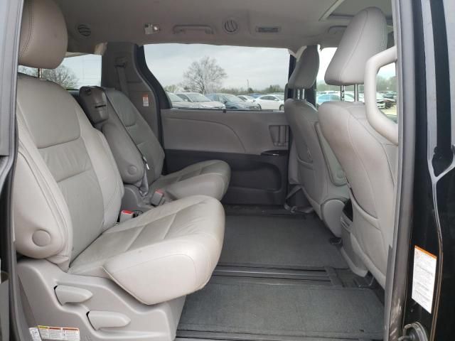 2017 Toyota Sienna XLE