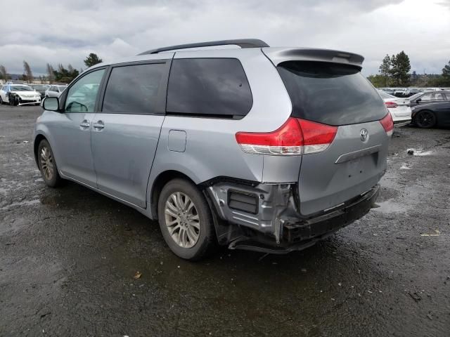 2011 Toyota Sienna XLE