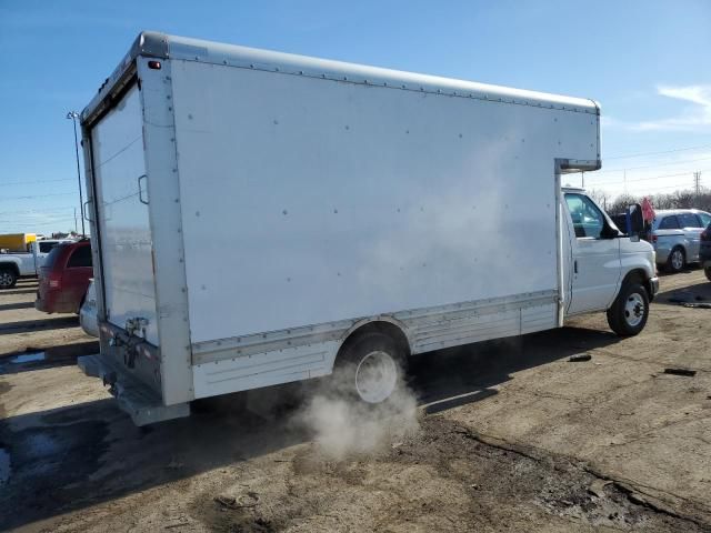 2009 Ford Econoline E450 Super Duty Cutaway Van