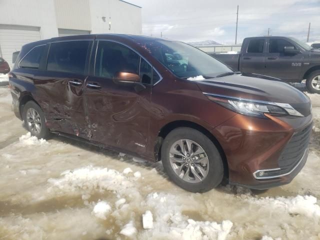 2021 Toyota Sienna XLE