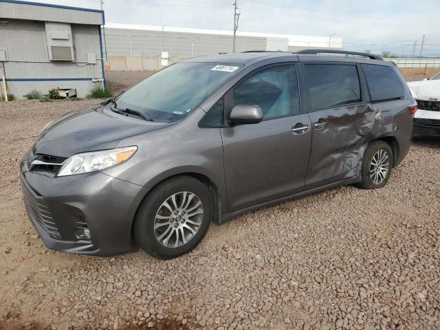 2019 Toyota Sienna XLE