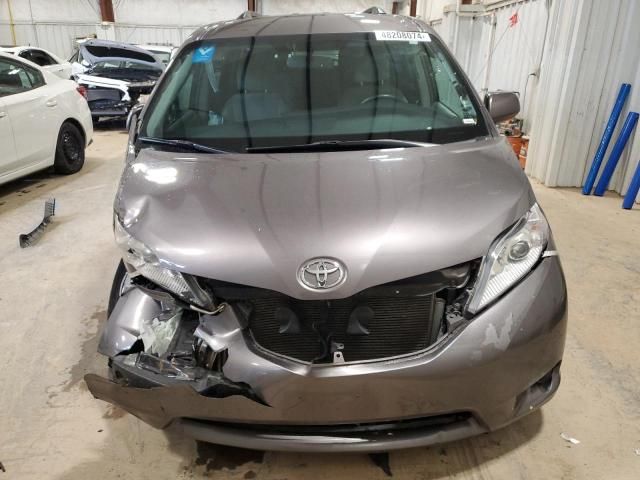 2015 Toyota Sienna LE