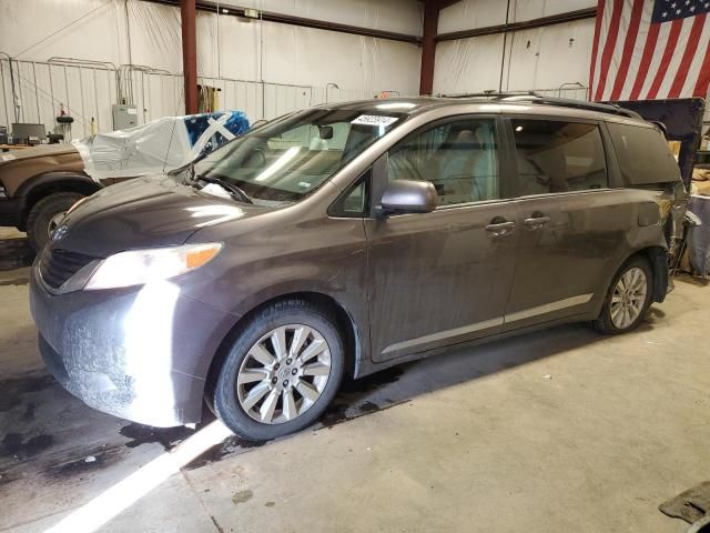 2013 Toyota Sienna LE