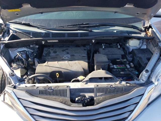 2014 Toyota Sienna XLE