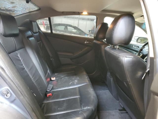 2010 Nissan Altima Base