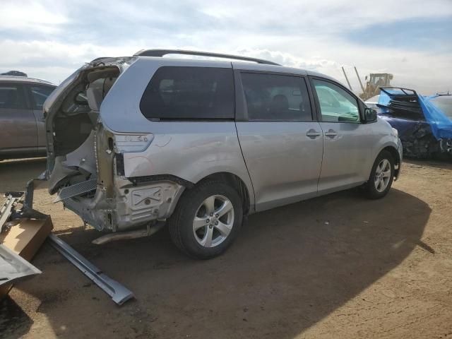 2015 Toyota Sienna LE