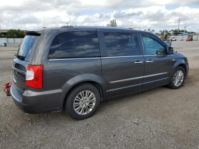 2014 Chrysler Town & Country Touring L