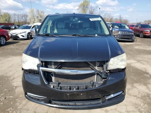 2011 Chrysler Town & Country Limited