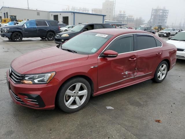 2017 Volkswagen Passat R-Line