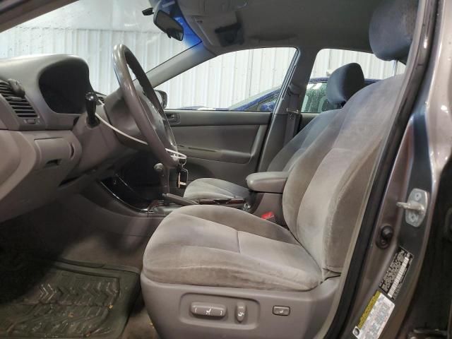 2004 Toyota Camry LE