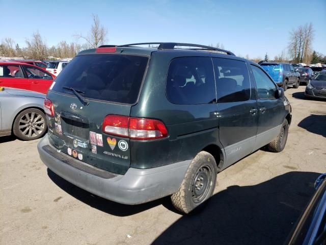 2003 Toyota Sienna LE