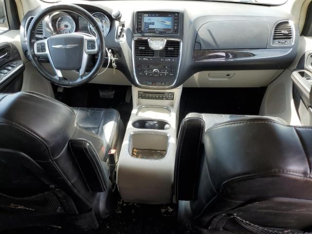 2011 Chrysler Town & Country Limited