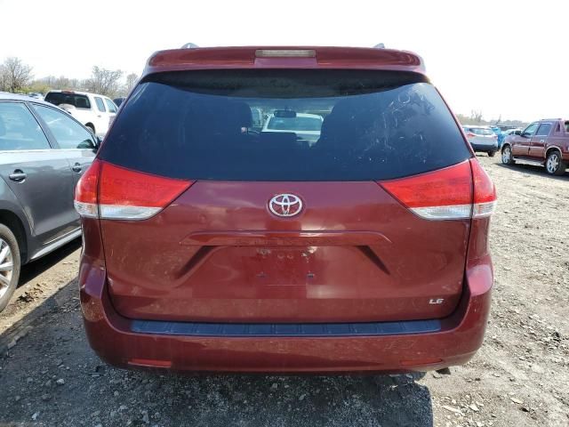 2013 Toyota Sienna LE