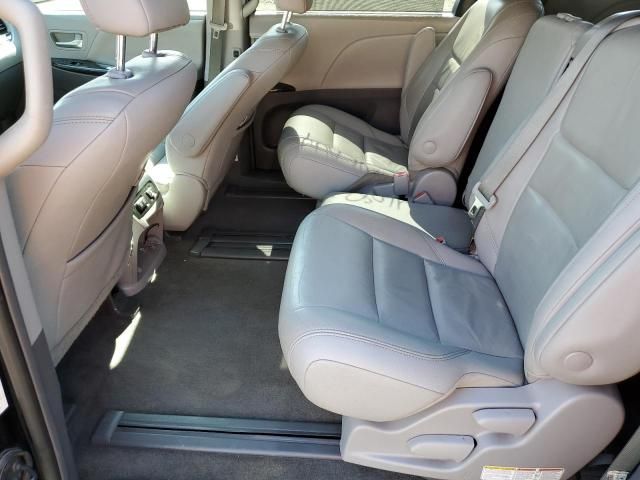 2019 Toyota Sienna XLE