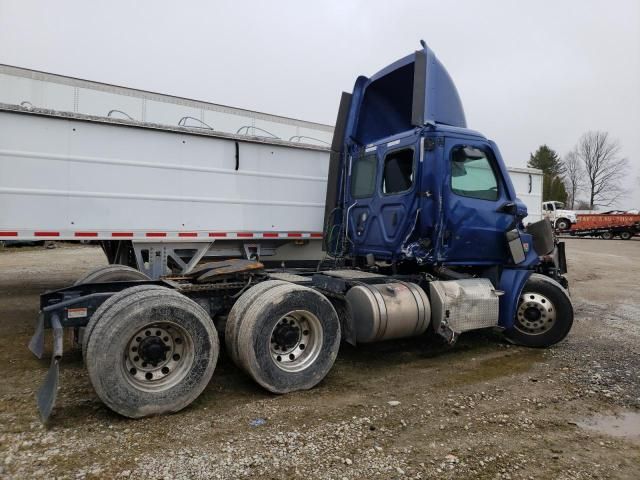 2021 Freightliner Cascadia 126