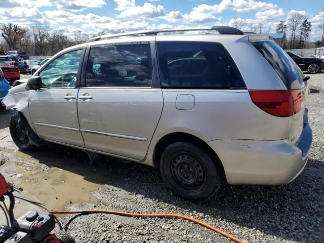 2004 Toyota Sienna CE