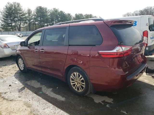 2017 Toyota Sienna XLE