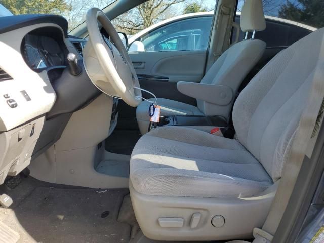 2014 Toyota Sienna LE