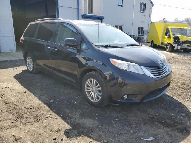 2013 Toyota Sienna XLE