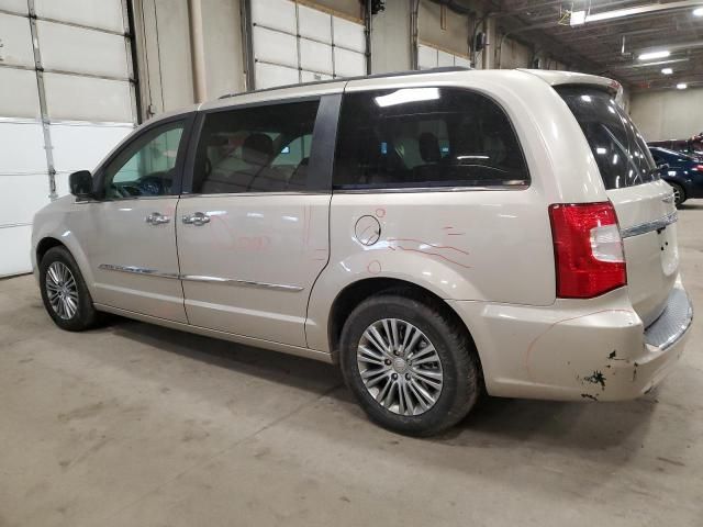 2014 Chrysler Town & Country Touring L