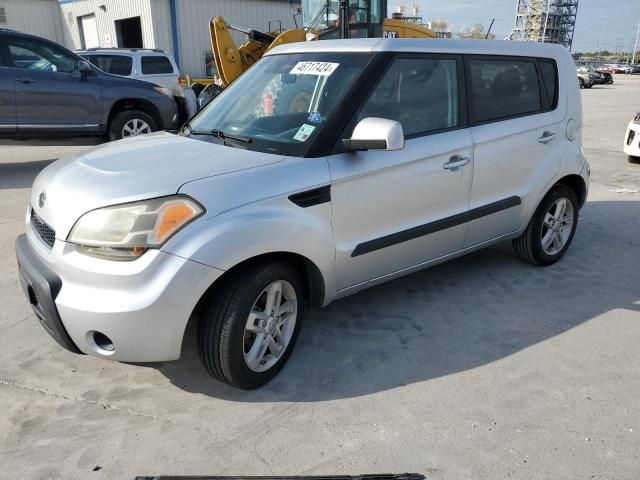 2011 KIA Soul +