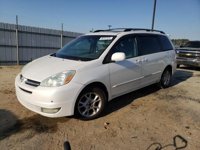 2004 Toyota Sienna XLE