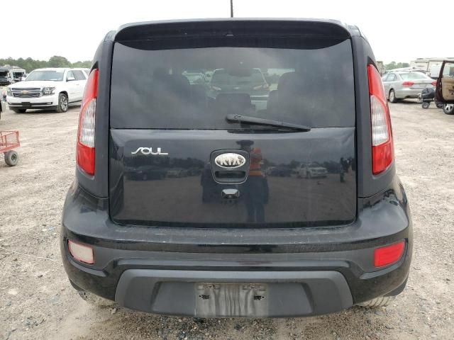 2013 KIA Soul +