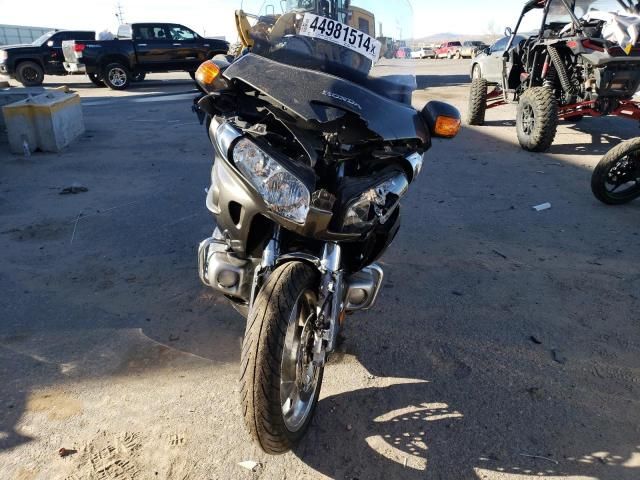 2010 Honda GL1800