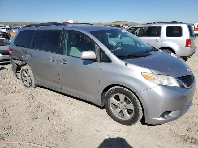 2011 Toyota Sienna LE